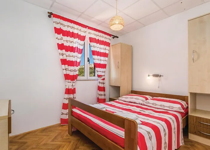 Beautiful In Apartment Dinjiska
