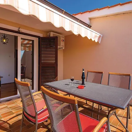 Lovely In With House Sea View Apartamento